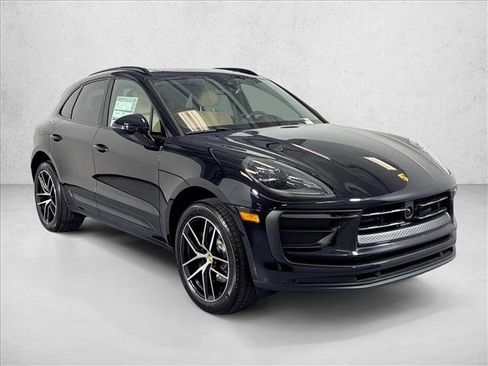 Used 2026 Porsche Macan AWD/4WD image 7