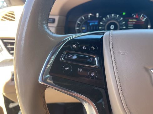 Used 2019 Cadillac Escalade ESV Platinum image 31