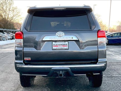 Used 2012 Toyota 4Runner SR5 w/ Convenience Pkg image 4