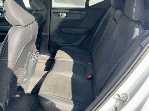 Certified 2023 Volvo XC40 Recharge Ultimate image 14