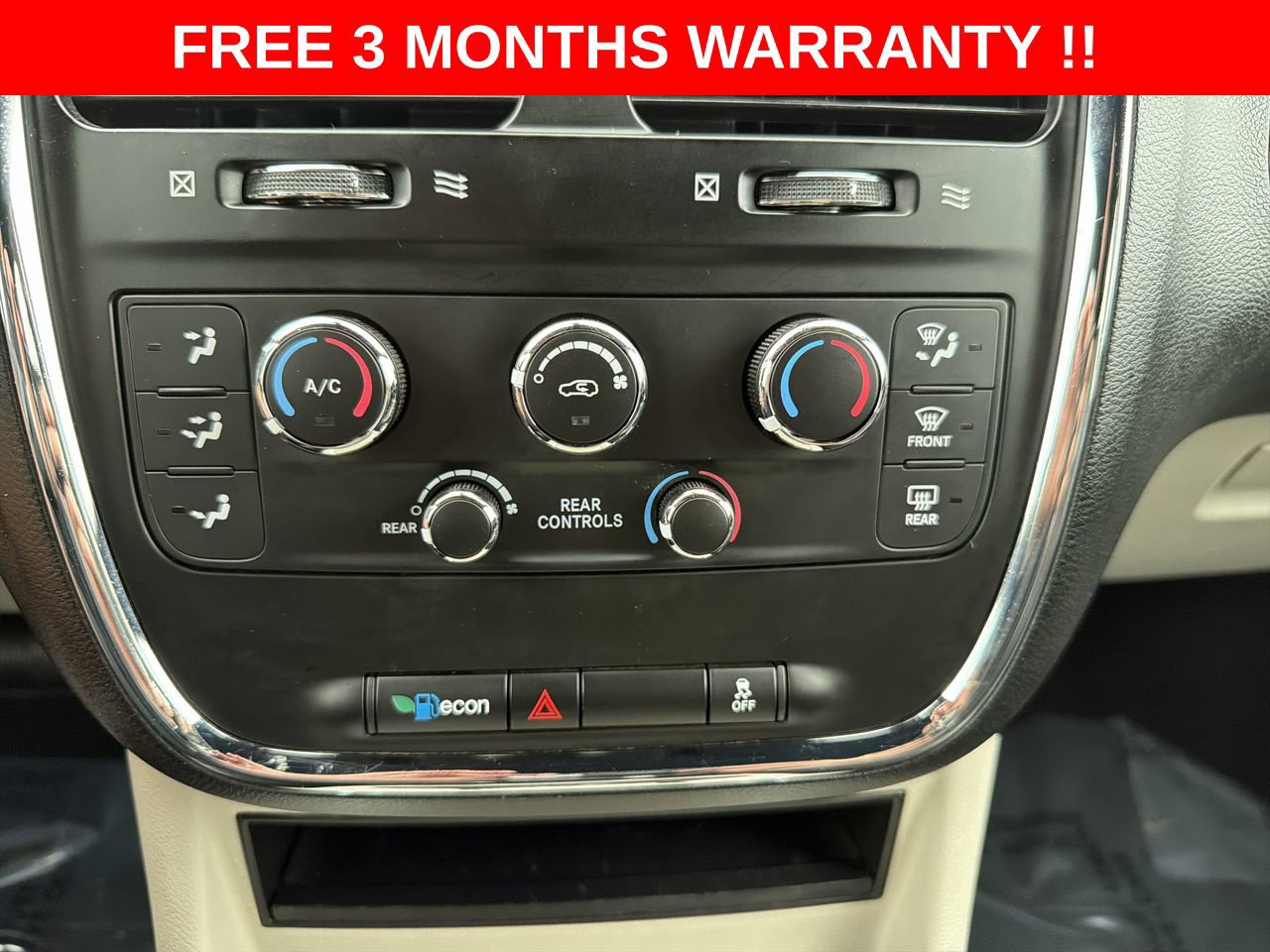 Used 2020 Dodge Grand Caravan SXT FWD image 19