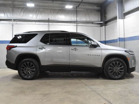 Used 2023 Chevrolet Traverse RS AWD/4WD image 32