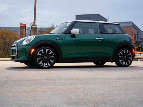Used 2023 MINI Cooper SE image 3