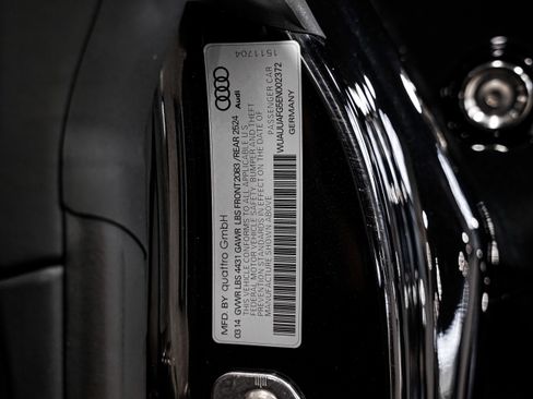 Used 2014 Audi R8 V8 w/ Full Leather Package image 42