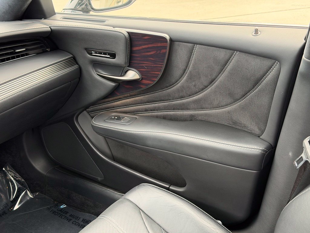Used 2018 Lexus LS 500 w/ Interior Upgrade Package RWD image 36