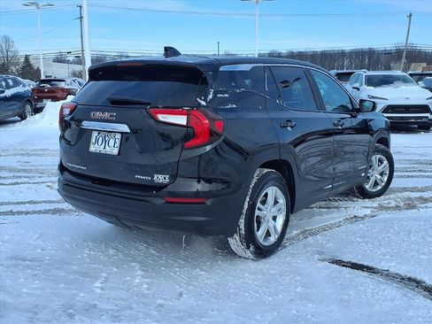 Certified 2022 GMC Terrain SLE image 33