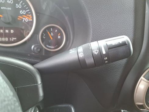 Used 2017 Jeep Wrangler Unlimited Sahara AWD/4WD image 20