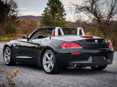 Used 2013 BMW Z4 sDrive28i image 3