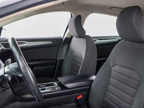 Used 2019 Ford Fusion SE image 23