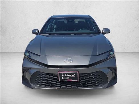 Used 2026 Toyota Camry SE AWD/4WD image 2