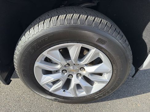 Used 2022 Chevrolet Silverado 1500 Custom image 32