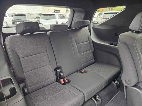 New 2026 Chevrolet Traverse LT image 13