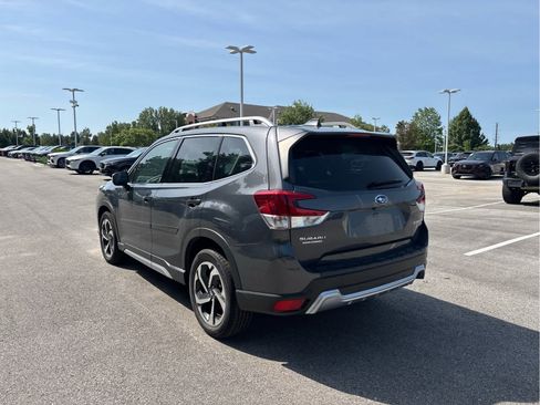 Used 2023 Subaru Forester Touring AWD/4WD image 3