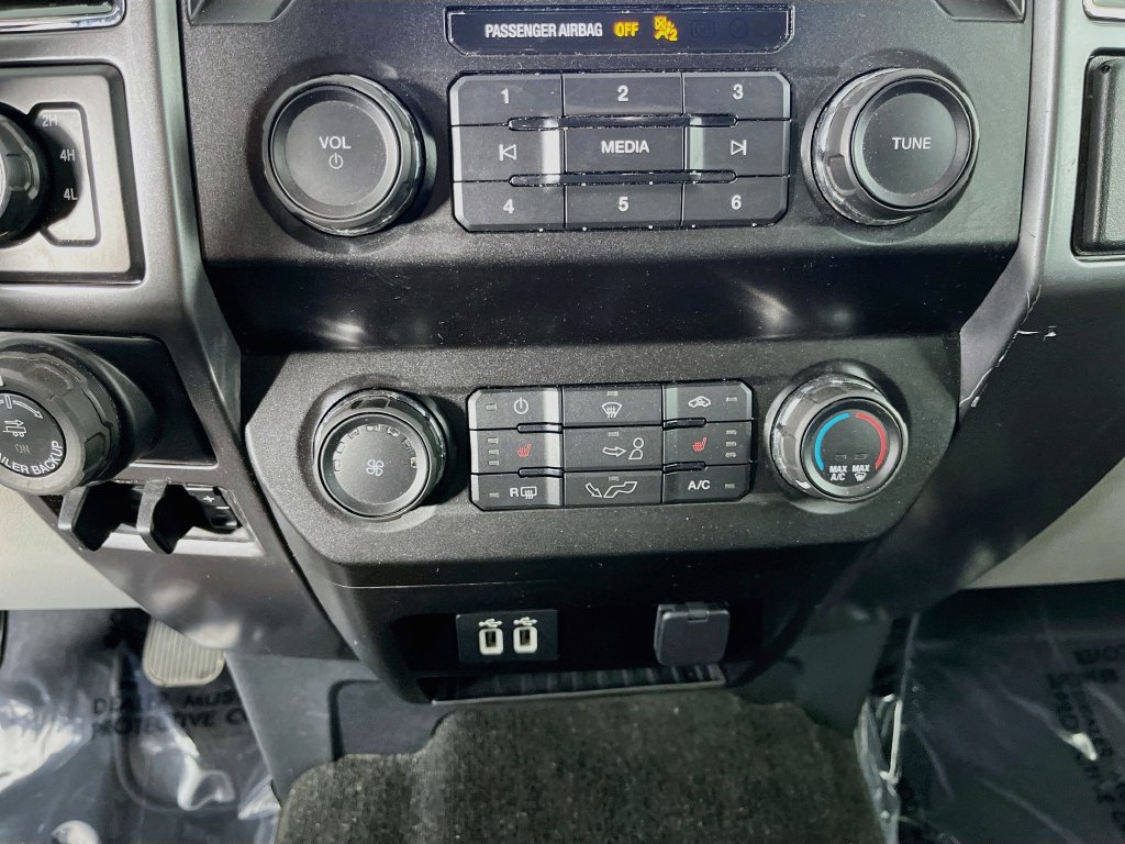 Used 2019 Ford F150 XLT w/ Equipment Group 302A Luxury AWD/4WD image 22