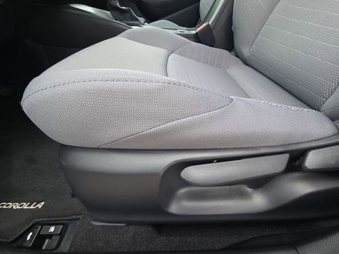 Used 2026 Toyota Corolla SE image 29