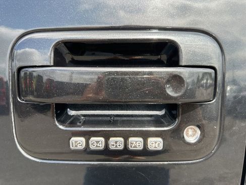 Used 2013 Ford F150 Lariat w/ Mid Equipment Group AWD/4WD image 28