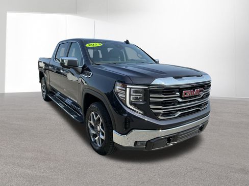 Used 2023 GMC Sierra 1500 SLT w/ SLT Convenience Package AWD/4WD image 17