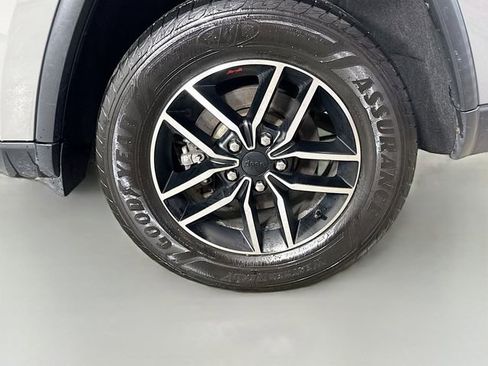 Used 2021 Jeep Grand Cherokee Trailhawk w/ Trailhawk Luxury Group AWD/4WD image 34
