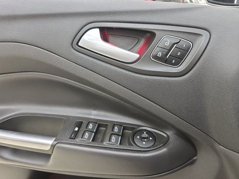 Used 2017 Ford Escape Titanium w/ Equipment Group 301A AWD/4WD image 37