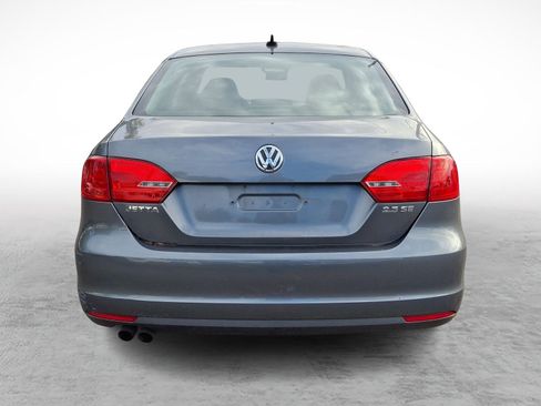 Used 2012 Volkswagen Jetta SE image 4