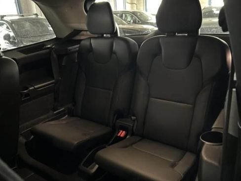 Used 2024 Volvo XC90 T8 Plus w/ Protection Package Premier AWD/4WD image 7