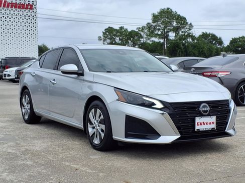 Used 2023 Nissan Altima 2.5 S FWD image 2