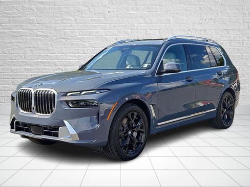 New 2026 BMW X7 xDrive40i image 2