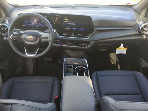 New 2025 Chevrolet Equinox LT w/ Convenience Package II image 14