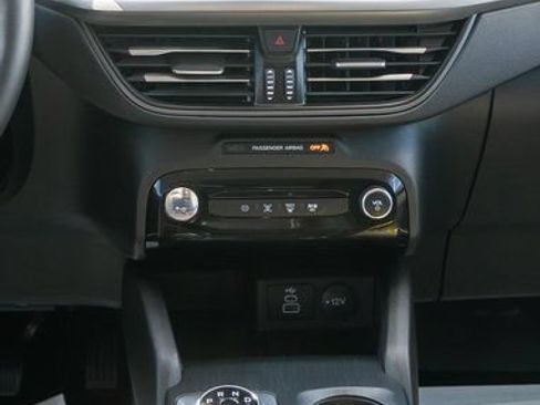Used 2025 Ford Escape SE FWD image 17