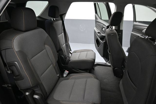 Used 2021 Chevrolet Traverse LT w/ LPO, Blackout Package FWD image 29