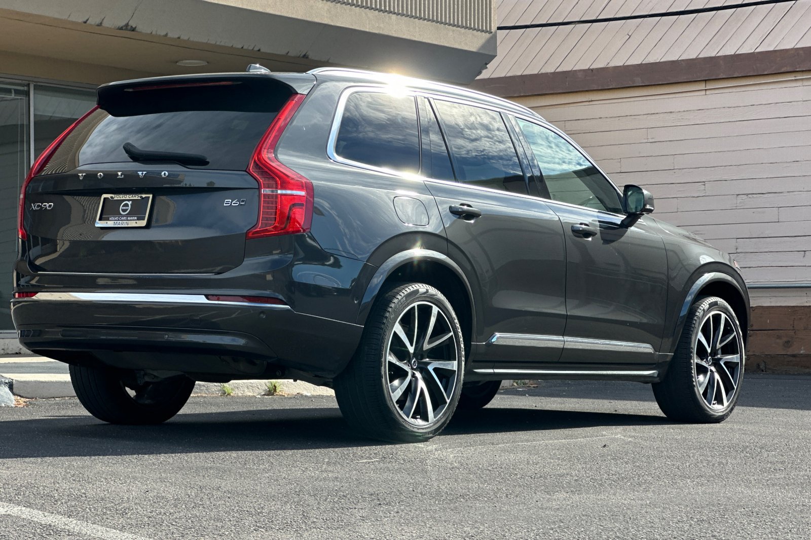 Certified 2023 Volvo XC90 B6 Plus w/ Protection Package Premier AWD/4WD image 2