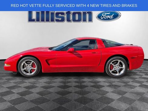 Used 2002 Chevrolet Corvette Coupe w/ Preferred Equipment Group2 RWD image 7