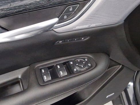 Used 2022 Cadillac XT5 Premium Luxury w/ Technology Package image 11