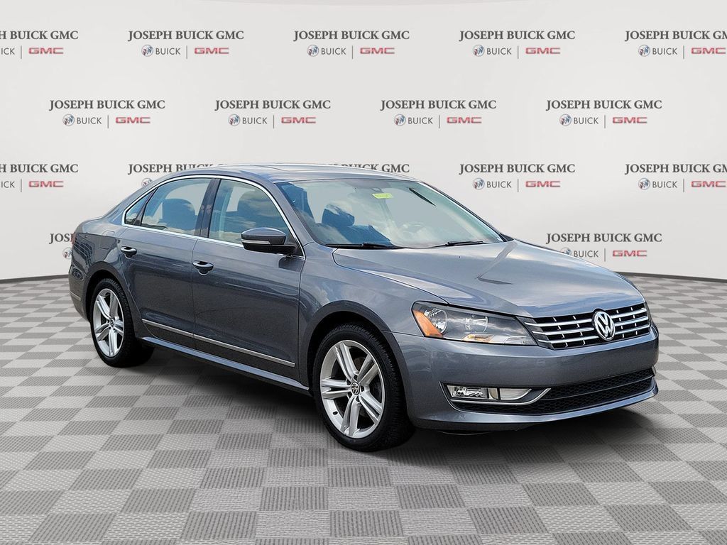 Used 2014 Volkswagen Passat TDI SEL Premium FWD image 1
