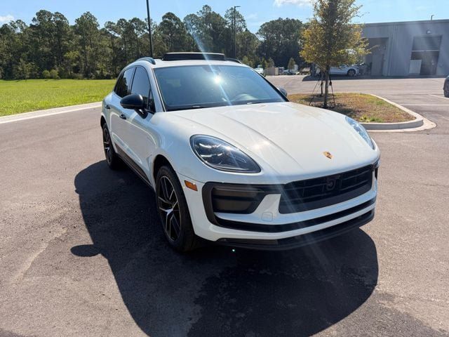 Used 2024 Porsche Macan AWD/4WD image 23
