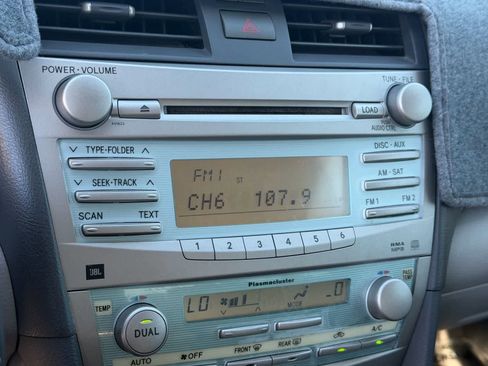 Used 2007 Toyota Camry XLE image 23