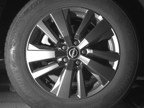 Used 2025 Nissan Pathfinder SV FWD image 15