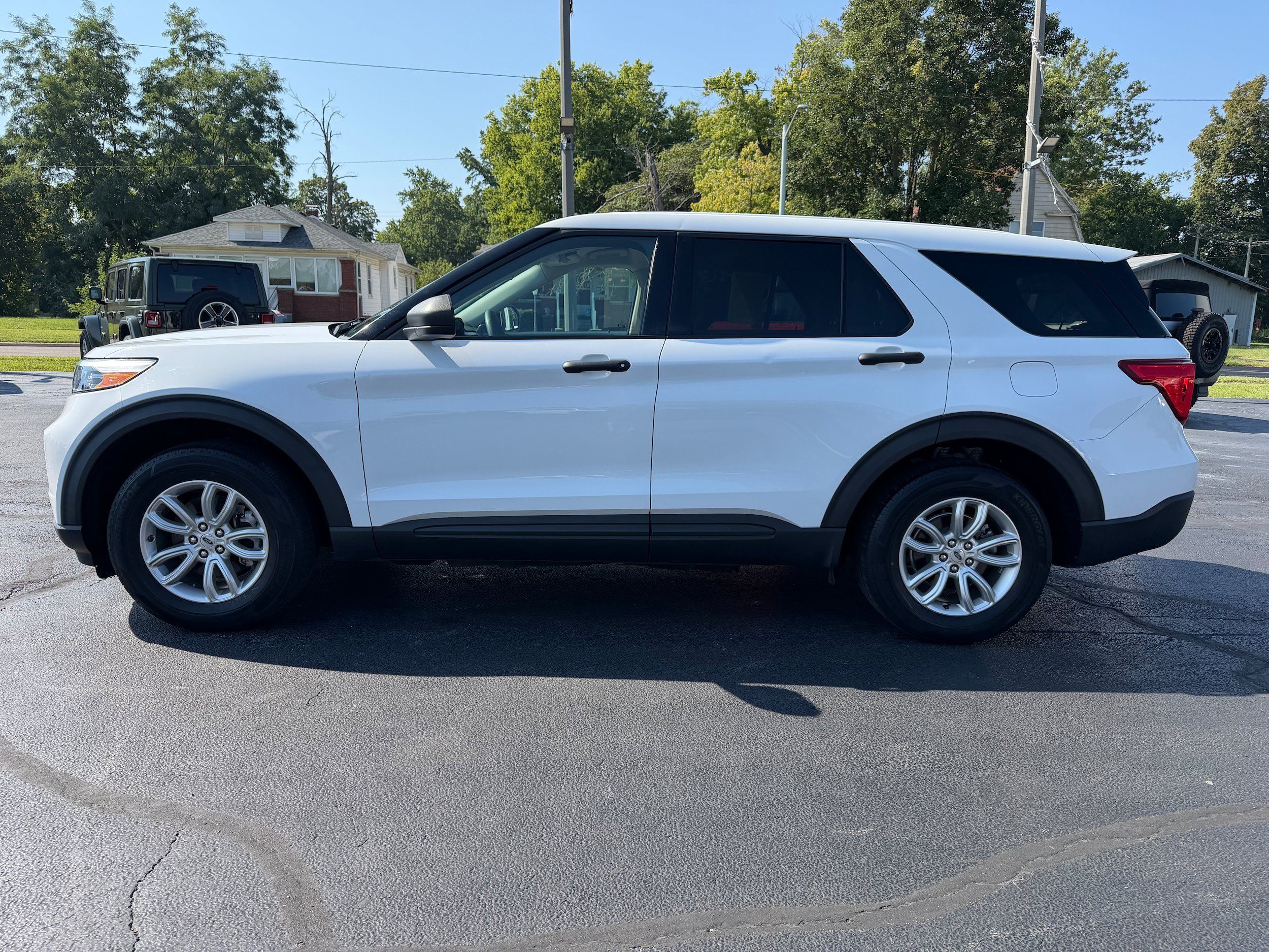 Used 2021 Ford Explorer 4WD image 4