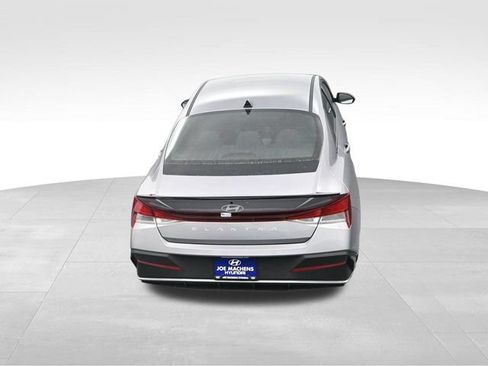 Certified 2026 Hyundai Elantra Sport FWD image 27