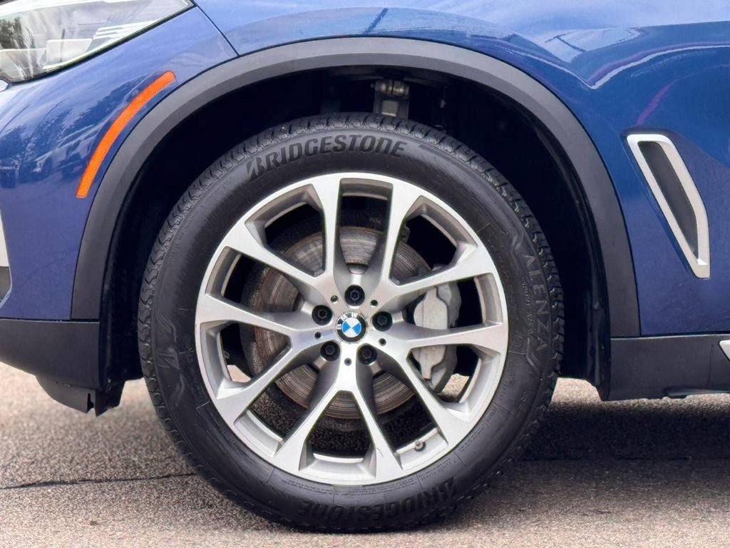 Used 2019 BMW X5 xDrive40i w/ Premium Package 2 AWD/4WD image 11