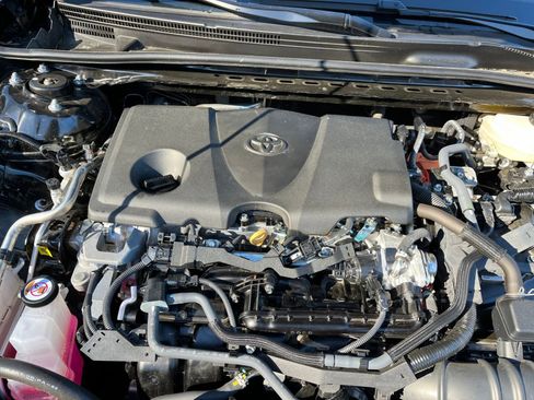 Used 2025 Toyota Camry LE image 30