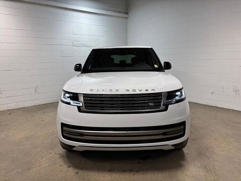 New 2026 Land Rover Range Rover SE image 3