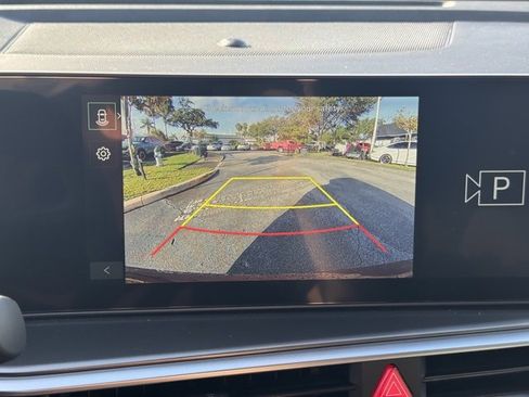 Certified 2025 Kia Sorento LX image 19