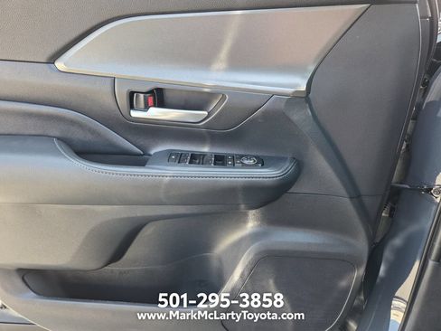 Used 2025 Toyota Grand Highlander AWD image 26