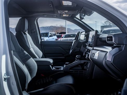 Used 2025 Toyota 4Runner TRD Off-Road Premium image 48