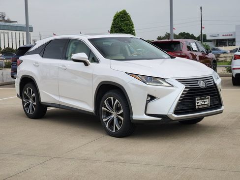 Used 2017 Lexus RX 350 FWD w/ Premium Package image 3