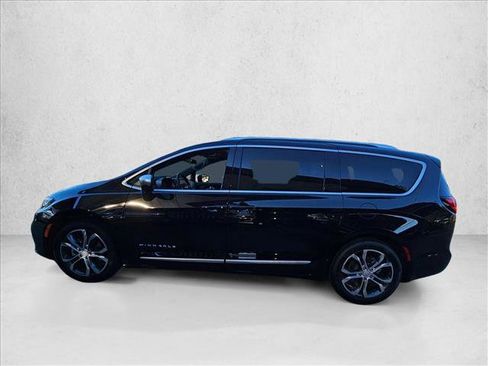 New 2026 Chrysler Pacifica Pinnacle FWD image 5