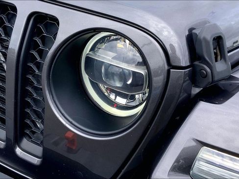 Used 2021 Jeep Wrangler Unlimited Sahara image 27