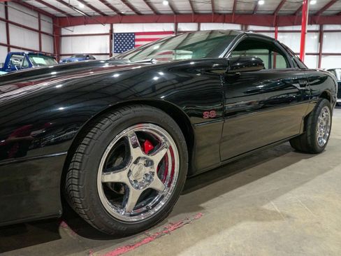 Used 1994 Chevrolet Camaro Z28 RWD image 39