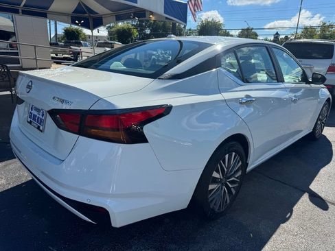 Used 2025 Nissan Altima 2.5 SV FWD image 5